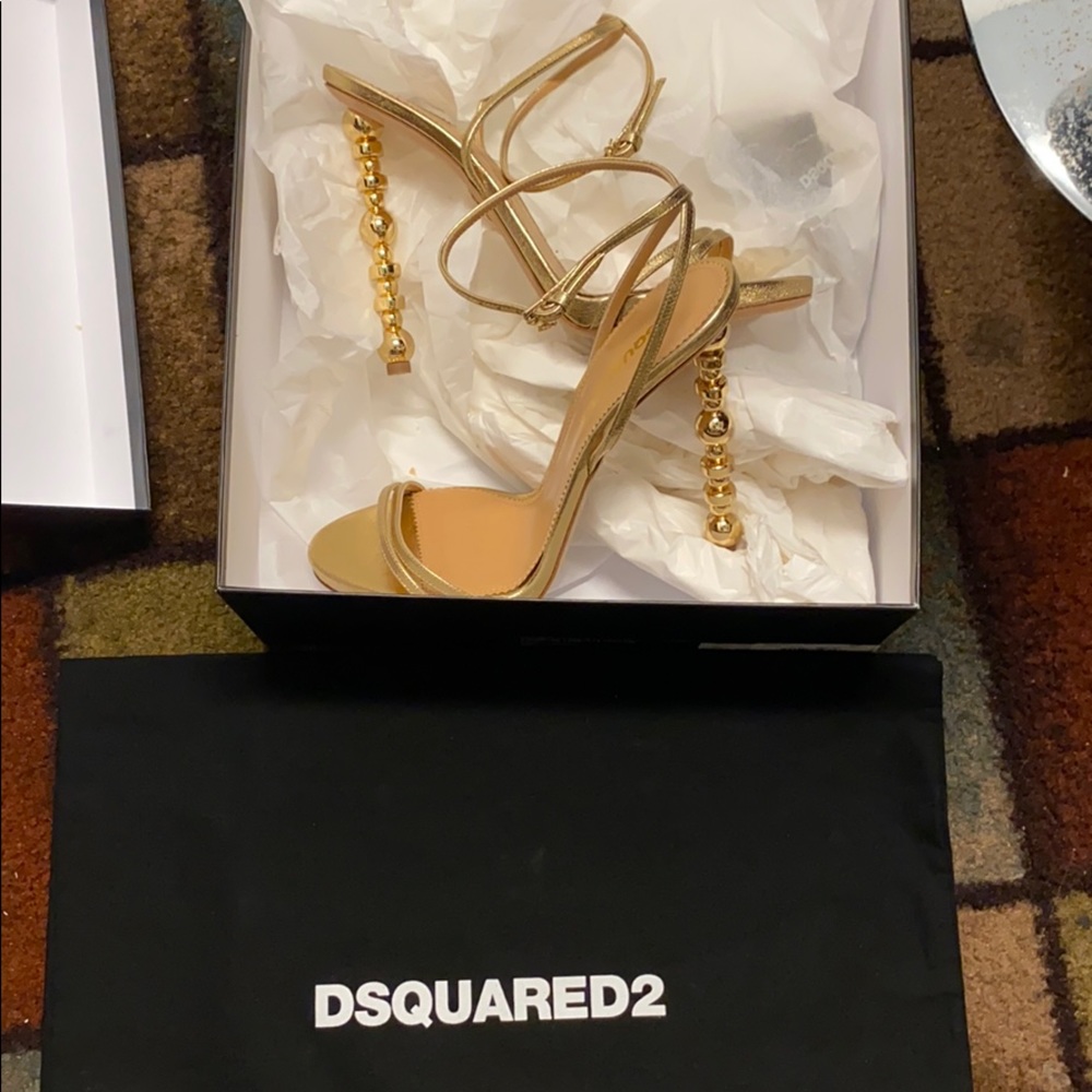 DSQUARED2 heels , NEW.